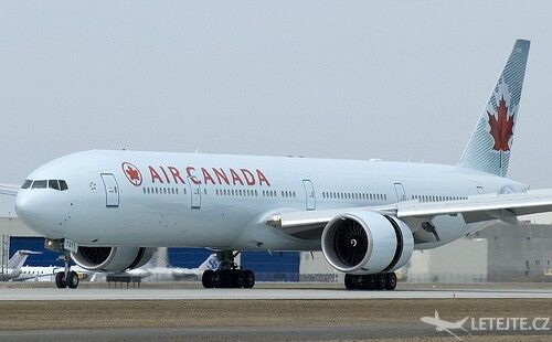 Air Canada 777–300 Montreal-Trudeau, autor: BriYYZ