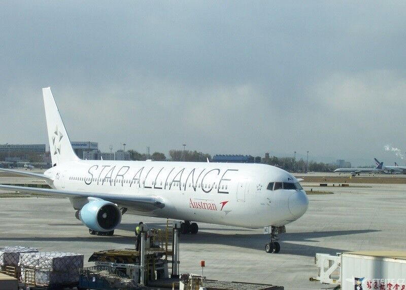 Boeing 767–300 s logom Star Alliance, autor: Bostonalejandro