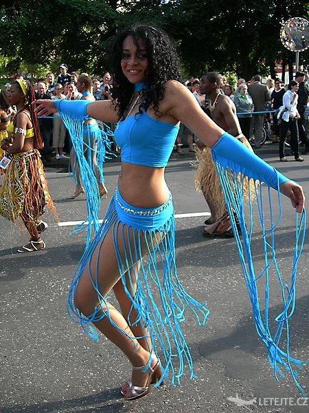Tanečníci samby sú v Havane na každom rohu, autor: Flickr upload bot