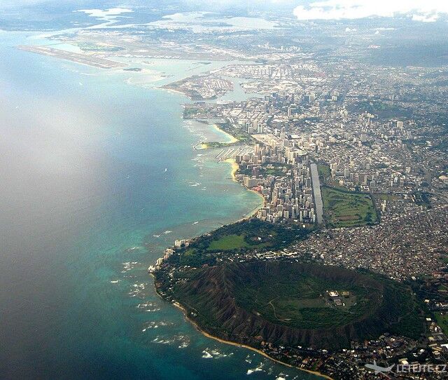 Honolulu je hlavným mestom Havajských ostrovov, autor: dwfletch